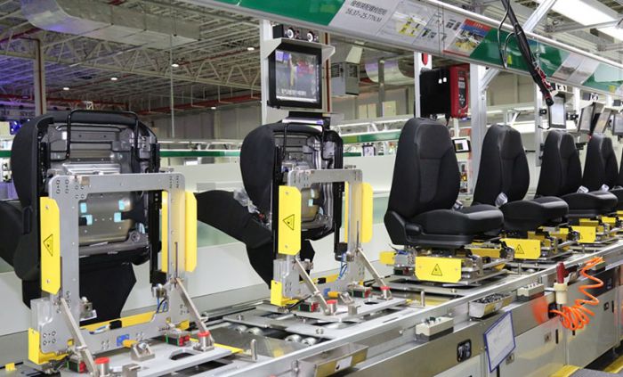 超聲波復合機在汽車內飾方面的應用